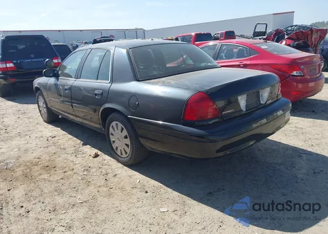 2011 Ford Crown Victoria Police Interceptor z USA, uszkodzony, nr VIN 2FABP7BV6BX135256